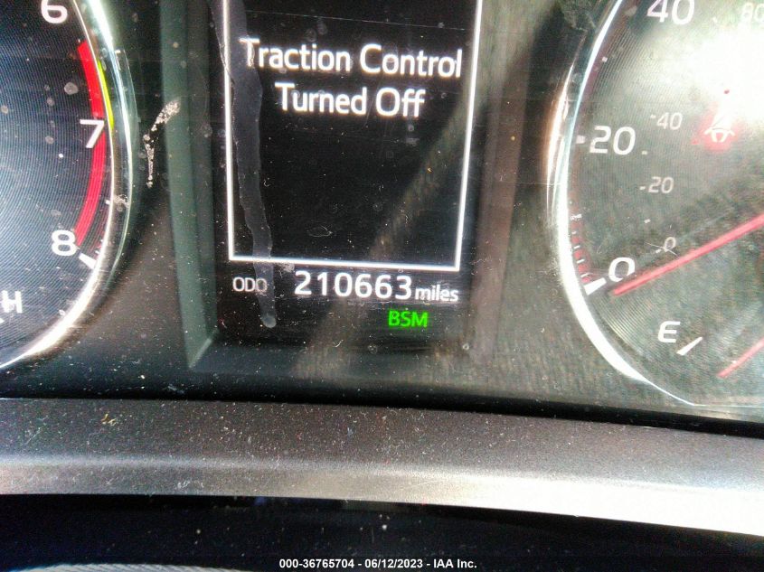 2016 TOYOTA RAV4 SE - JTMJFREV0GD186931