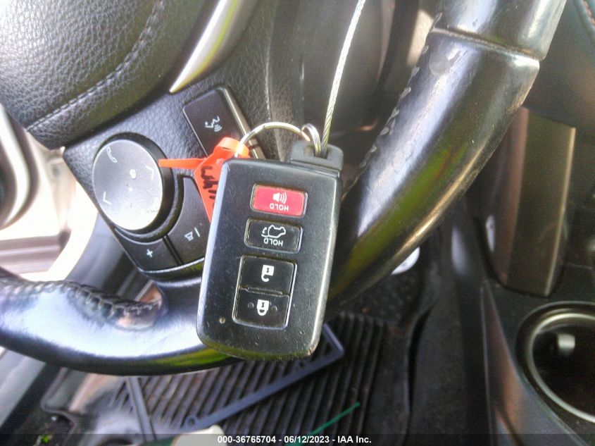 2016 TOYOTA RAV4 SE - JTMJFREV0GD186931
