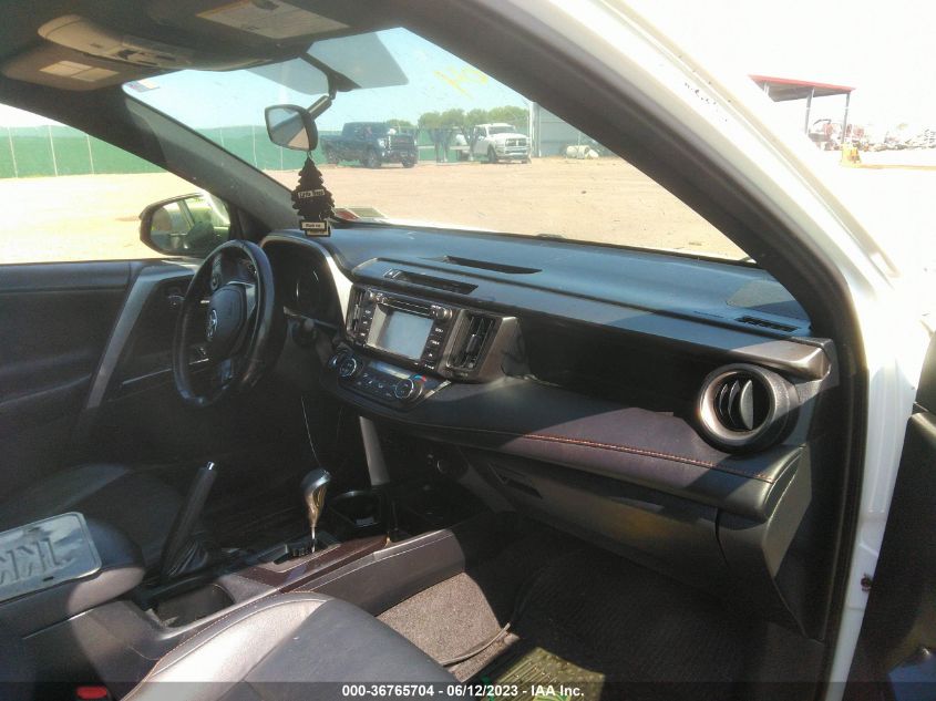 2016 TOYOTA RAV4 SE - JTMJFREV0GD186931