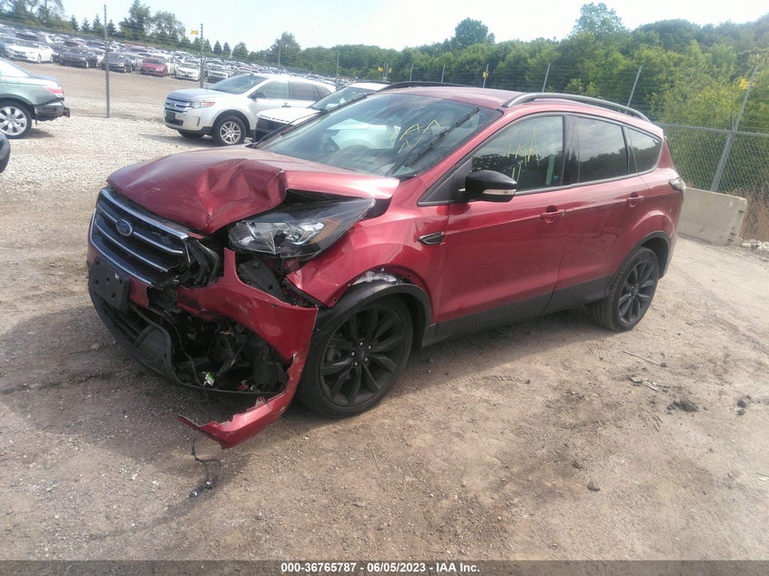 VIN 1FMCU9JD2HUD41777 2017 FORD ESCAPE TITANIUM