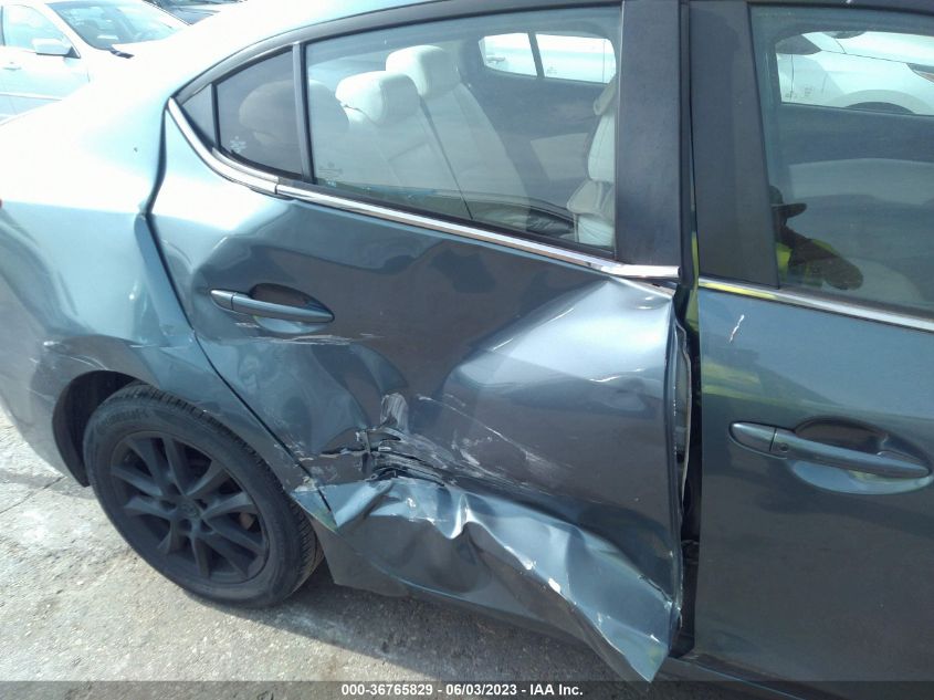 2015 MAZDA MAZDA3 I TOURING - 3MZBM1V77FM221364