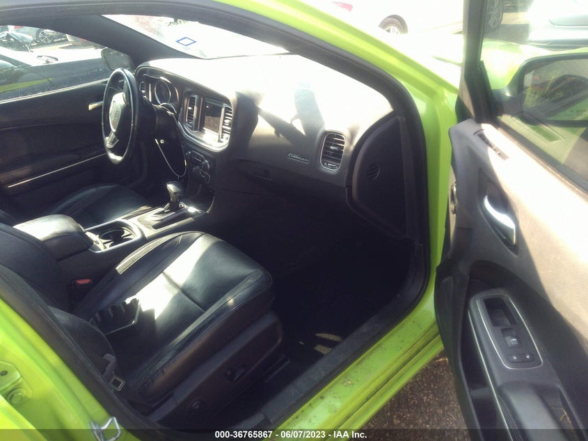 VIN 2C3CDXBG0KH743619 2019 DODGE CHARGER SXT