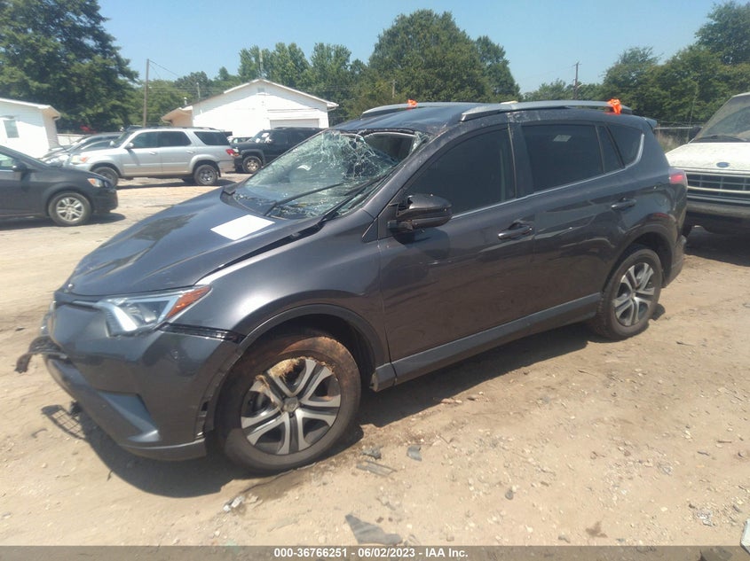 VIN JTMZFREV3JJ751703 2018 TOYOTA RAV4 LE