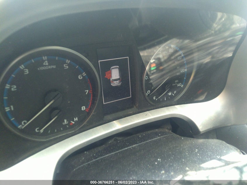 VIN JTMZFREV3JJ751703 2018 TOYOTA RAV4 LE