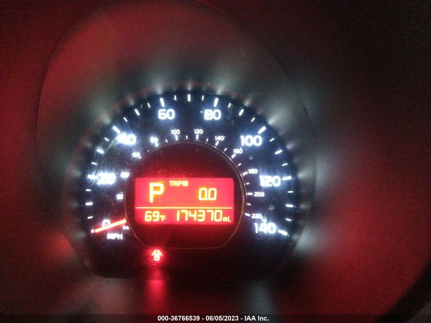 2014 KIA SOUL + - KNDJP3A56E7046524