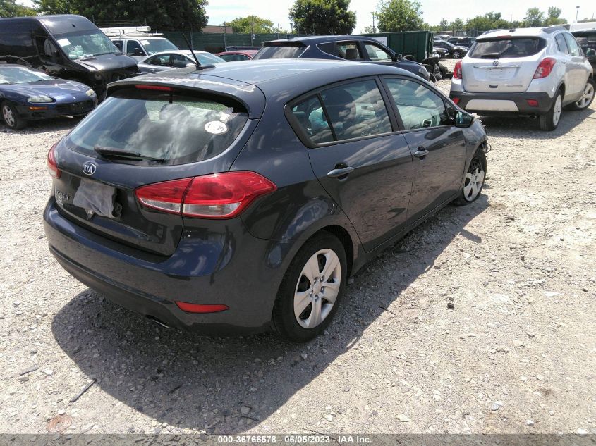 2016 KIA FORTE 5-DOOR LX - KNAFK5A82G5636547