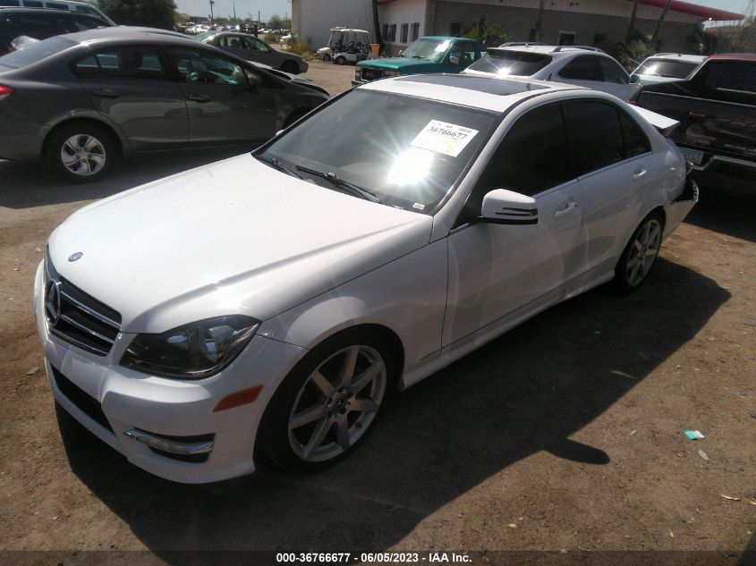 2014 MERCEDES-BENZ C-CLASS C 250 - WDDGF4HB0EA962588