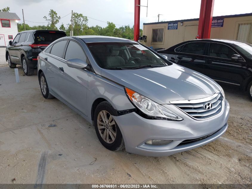 VIN 5NPEB4AC3DH760268 2013 HYUNDAI SONATA no.1