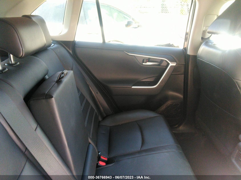 VIN 2T3DWRFV8KW033379 2019 TOYOTA RAV4 HYBRID LIMITED