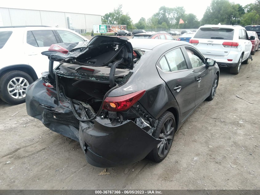 VIN 3MZBN1V33JM268037 2018 MAZDA MAZDA3 4-DOOR TOURING
