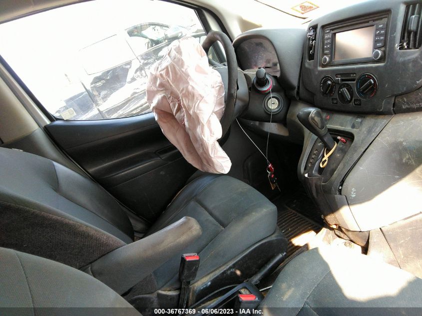 2013 NISSAN NV200 2.5S/2.5SV - 3N6CM0KN1DK696521