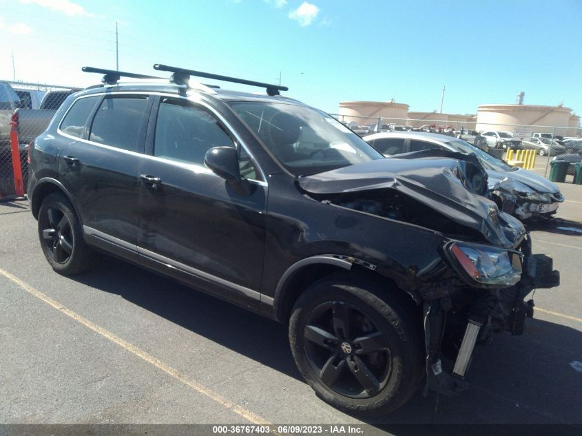 2014 VOLKSWAGEN TOUAREG LUX - WVGEP9BP9ED006276