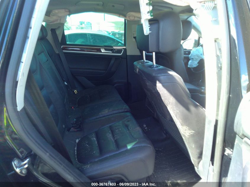 2014 VOLKSWAGEN TOUAREG LUX - WVGEP9BP9ED006276