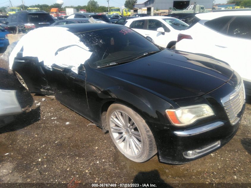 2013 CHRYSLER 300C 2C3CCAET4DH641137