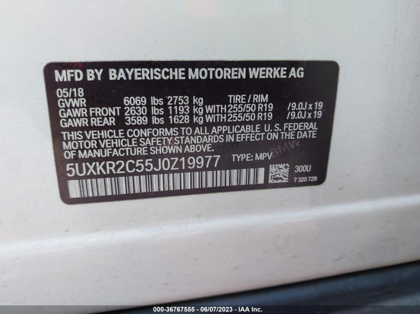 5UXKR2C55J0Z19977 2018 BMW X5, photo no. 9