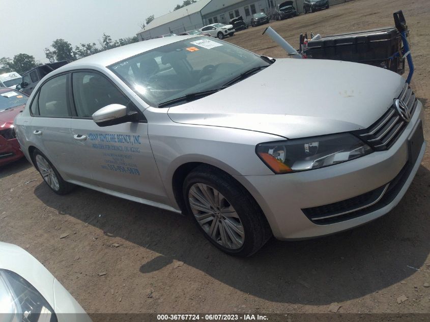 2014 VOLKSWAGEN PASSAT S W/NAV - 1VWAP7A36EC023772