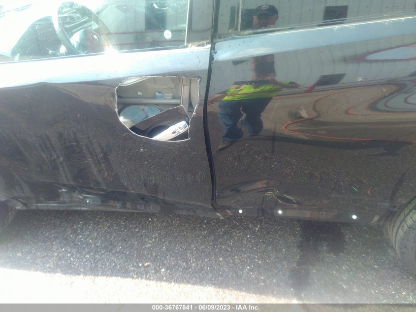 VIN KNMAT2MV0HP563355 2017 NISSAN ROGUE SV