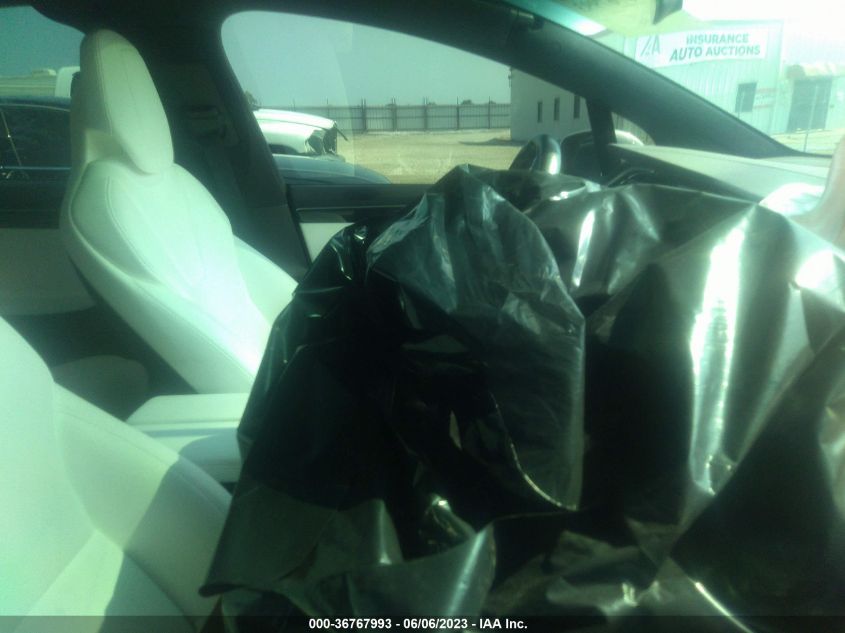 2017 TESLA MODEL X 90D/75D/100D - 5YJXCBE25HF079013
