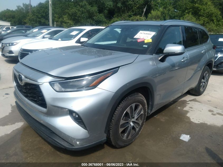 2021 TOYOTA HIGHLANDER XLE - 5TDGZRAH5MS040400