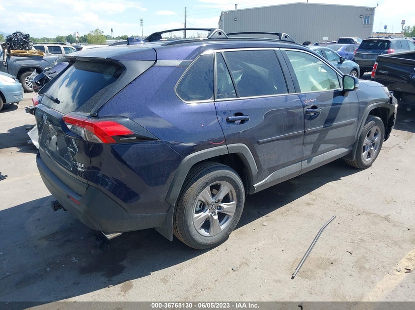 VIN JTMP1RFV9PJ040620 2023 TOYOTA RAV4 XLE