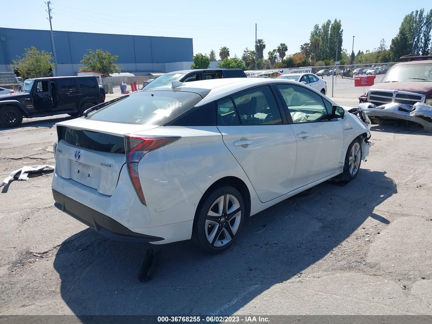 VIN JTDKARFUXJ3064034 2018 TOYOTA PRIUS TWO/TWO ECO/THREE