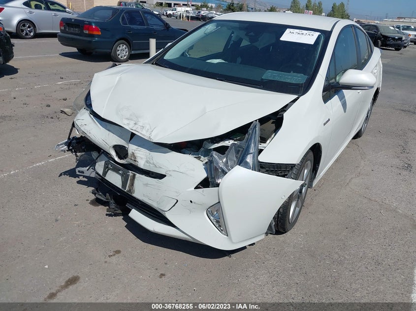 VIN JTDKARFUXJ3064034 2018 TOYOTA PRIUS TWO/TWO ECO/THREE
