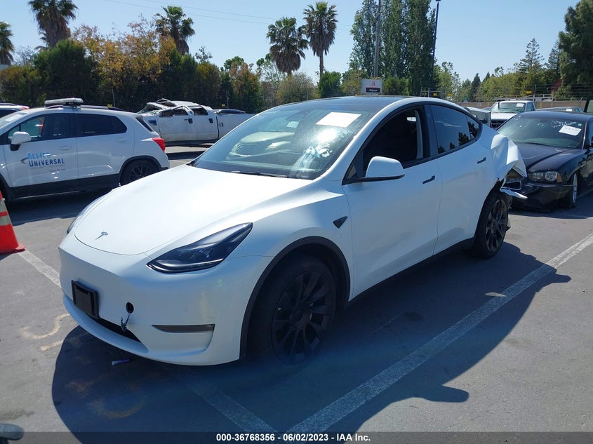 VIN 7SAYGDEE3NF560715 2022 TESLA MODEL Y LONG RANGE