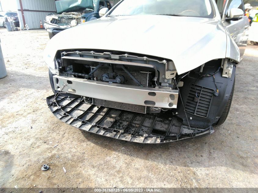 2013 JAGUAR XJ - SAJWA1C74D8V46444