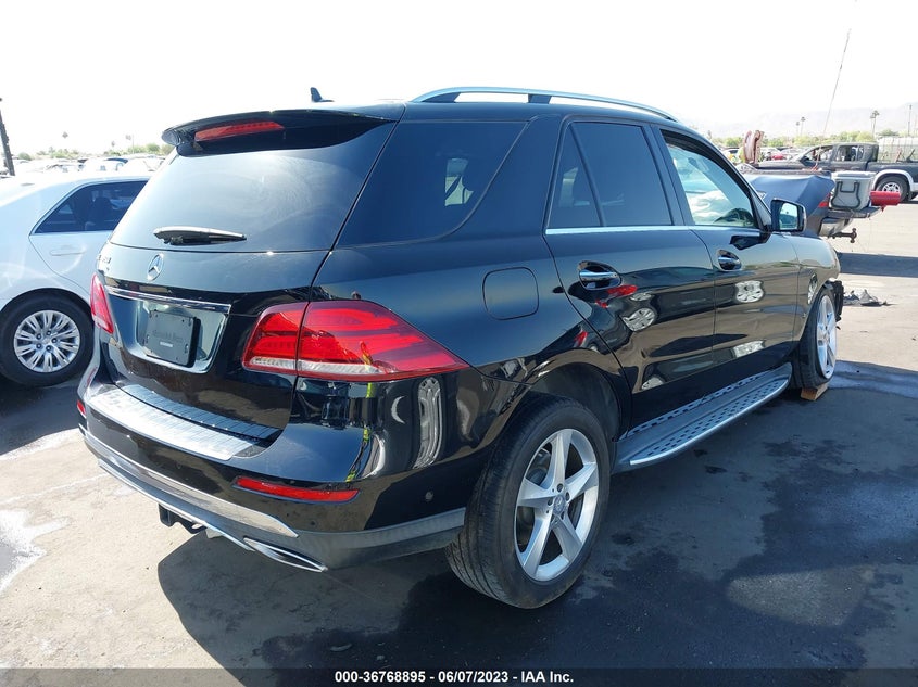 VIN 4JGDA5JB0HA824464 2017 MERCEDES-BENZ GLE GLE 350
