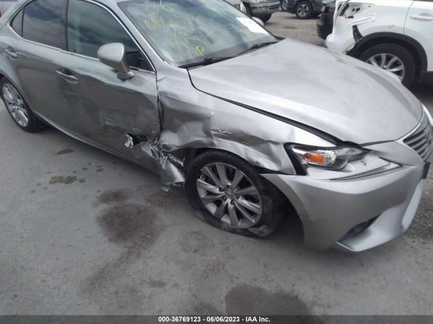 2016 LEXUS IS 200T JTHBA1D2XG5028049