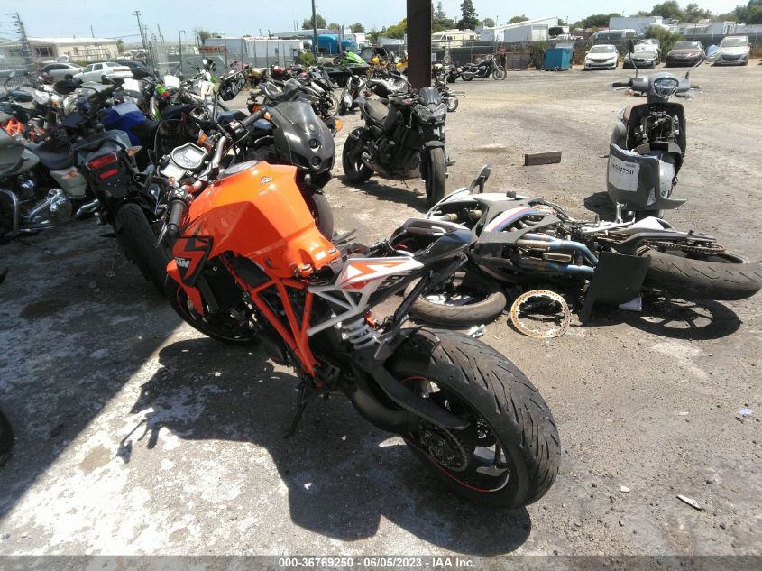 2015 KTM 1290 SUPER DUKE R VBKV39404FM917759