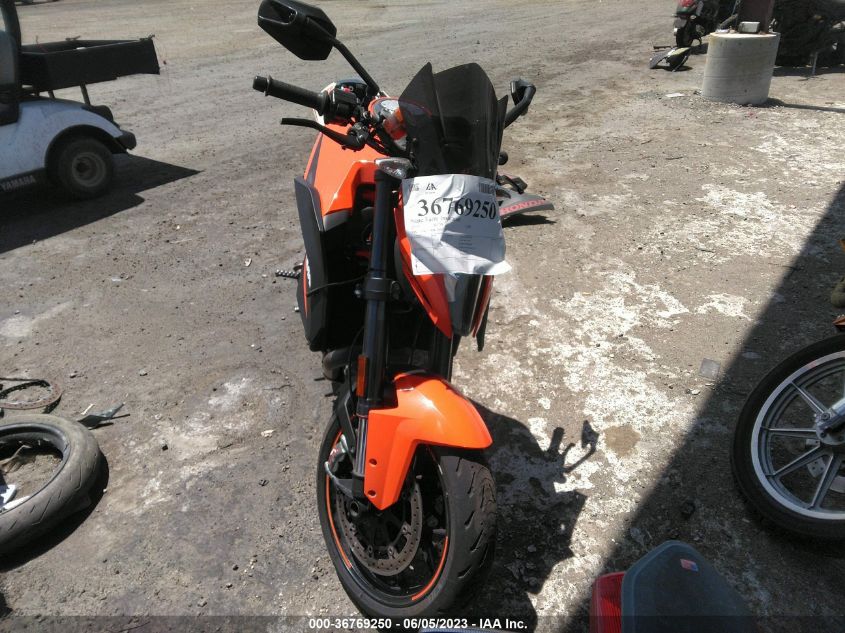 2015 KTM 1290 SUPER DUKE R VBKV39404FM917759