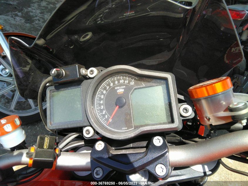 2015 KTM 1290 SUPER DUKE R VBKV39404FM917759