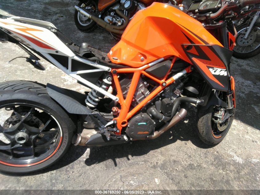 2015 KTM 1290 SUPER DUKE R VBKV39404FM917759