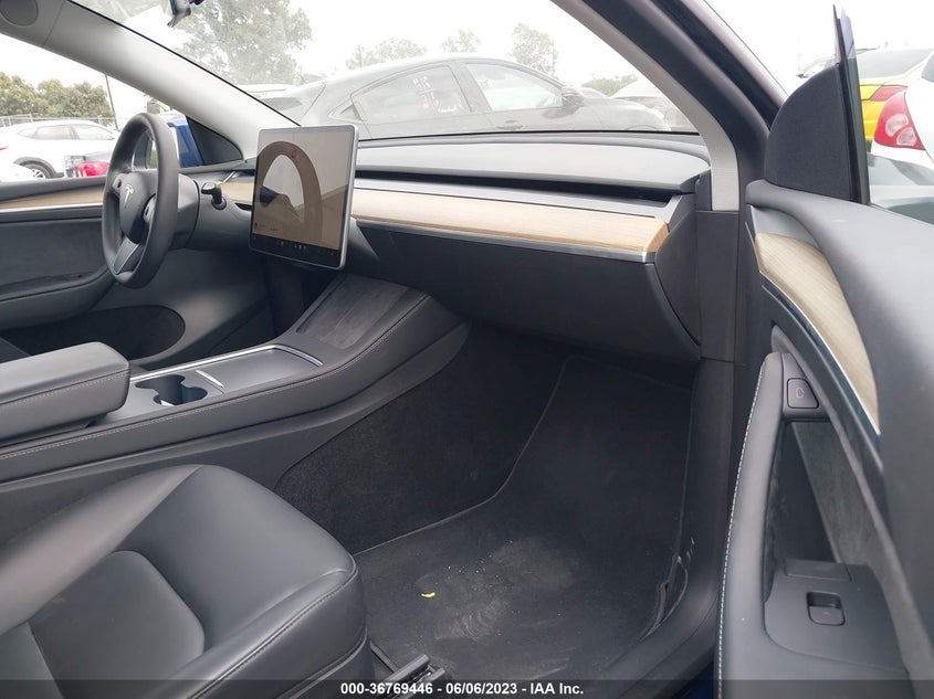 VIN 7SAYGDEE0PA035689 2023 TESLA MODEL Y LONG RANGE