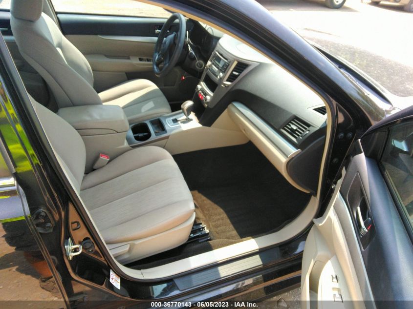 2014 SUBARU LEGACY 2.5I - 4S3BMBA61E3037575