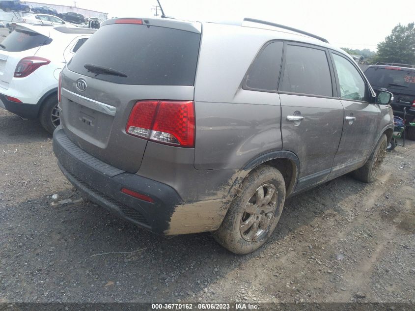 2013 KIA SORENTO LX - 5XYKTDA65DG416779