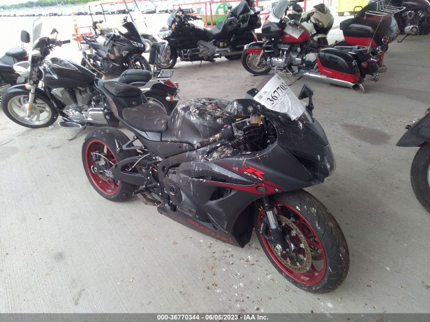 2017 SUZUKI GSX-R1000 - JS1DM11B9H2100541