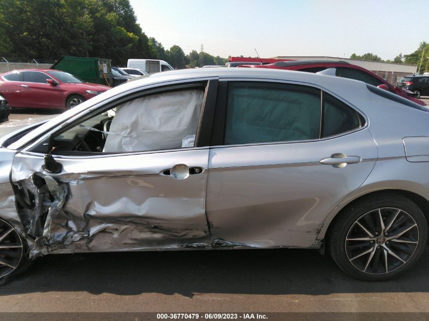 2022 TOYOTA CAMRY SE/SE NIGHT SHADE - 4T1G11AK3NU042384