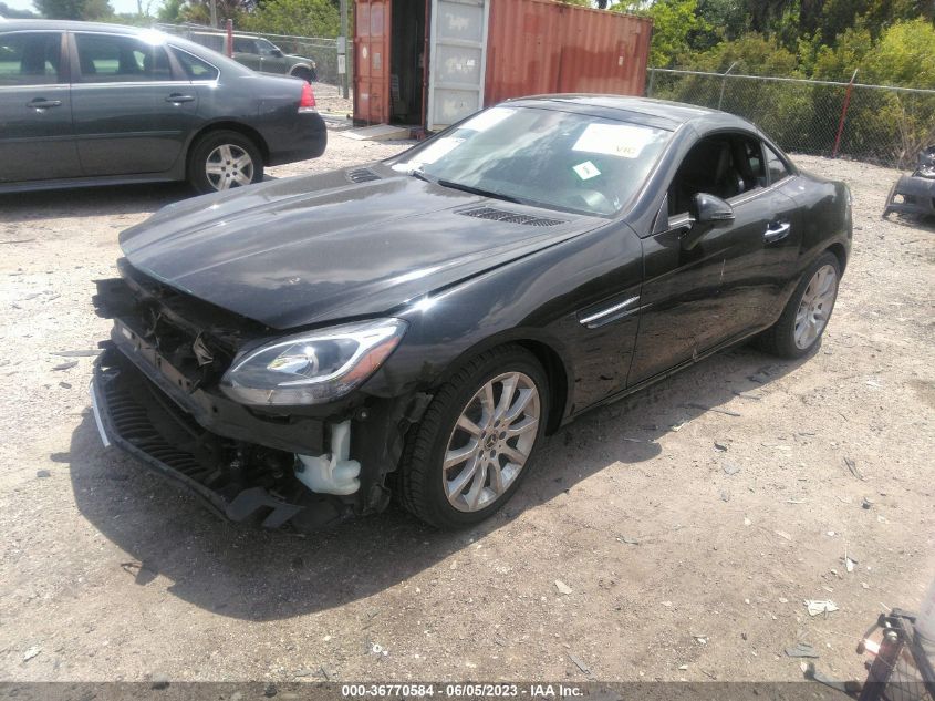 2017 MERCEDES-BENZ SLC SLC 300 - WDDPK3JAXHF143876