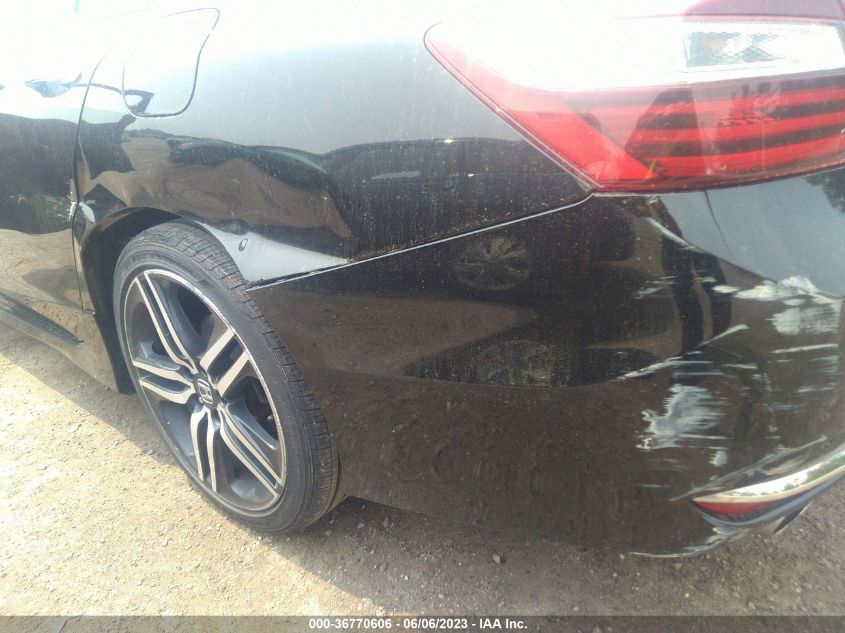 2017 HONDA ACCORD SEDAN SPORT SE - 1HGCR2F18HA048402