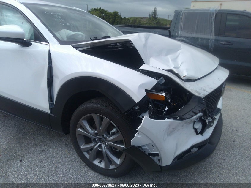 VIN 3MVDMBBM3PM529398 2023 MAZDA CX-30 2.5 S SELECT PACKAGE