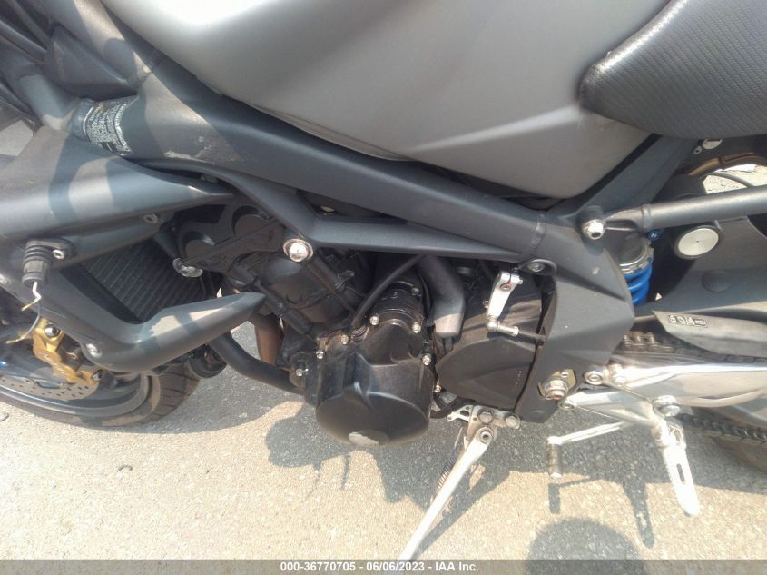 2009 TRIUMPH MOTORCYCLE STREET TRIPLE R - SMTD02NE69J390158