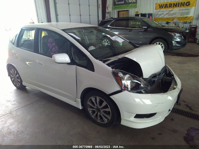 2013 HONDA FIT SPORT - JHMGE8H56DC072175