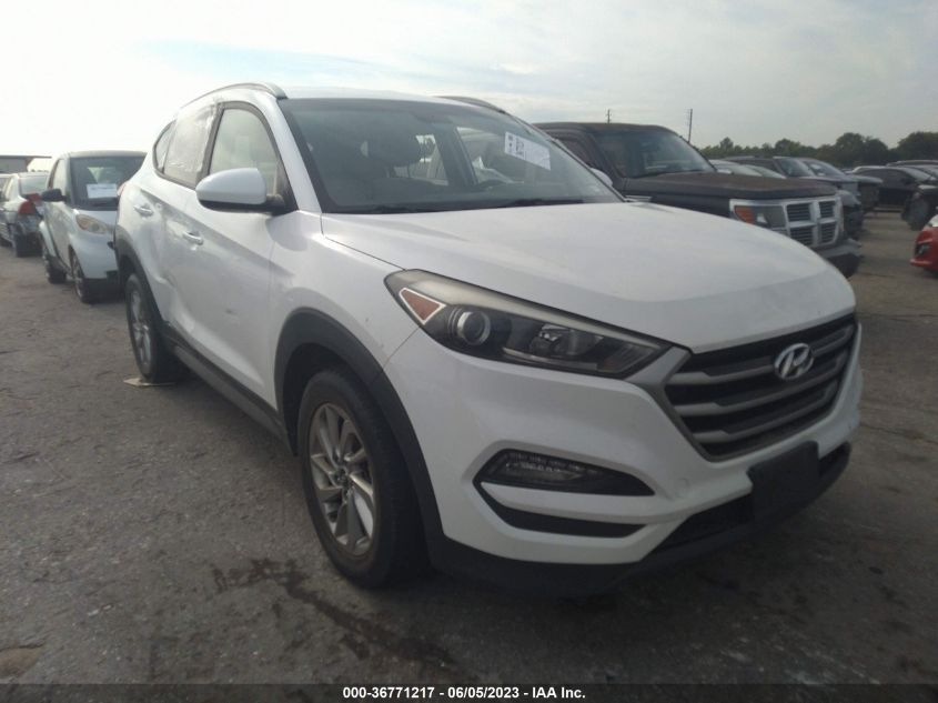 2017 HYUNDAI TUCSON SE - KM8J33A49HU279950