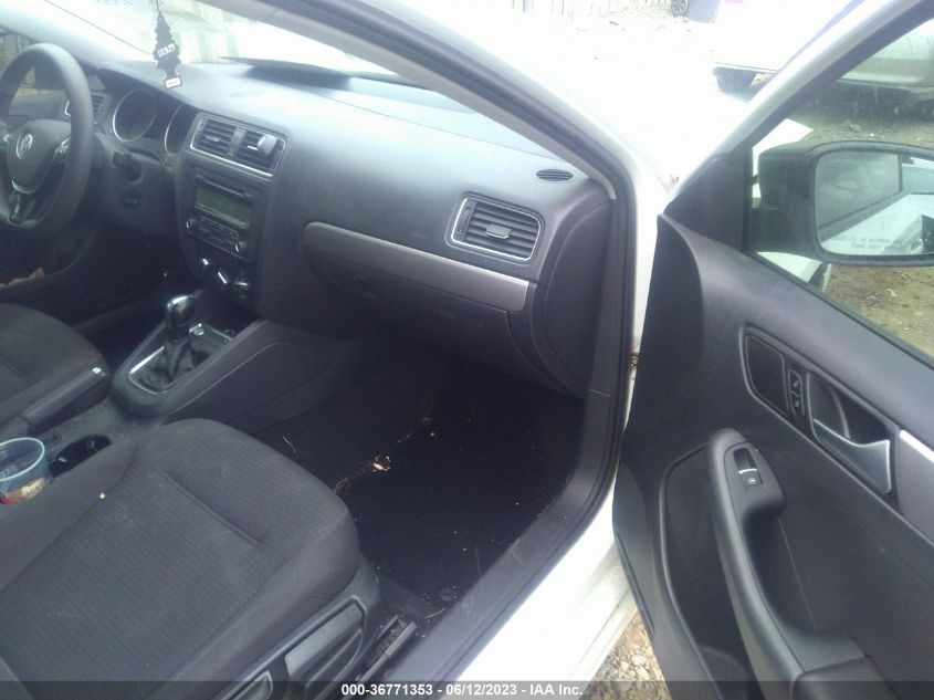 2015 VOLKSWAGEN JETTA SEDAN 1.8T SE - 3VWD17AJ4FM350118