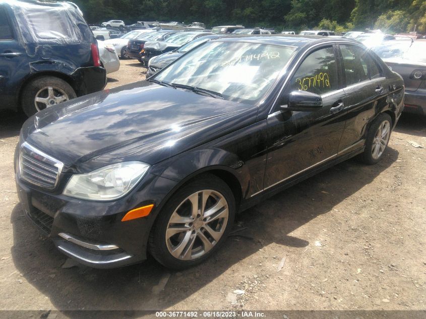 2014 MERCEDES-BENZ C-CLASS C 300 - WDDGF8AB7EG230912