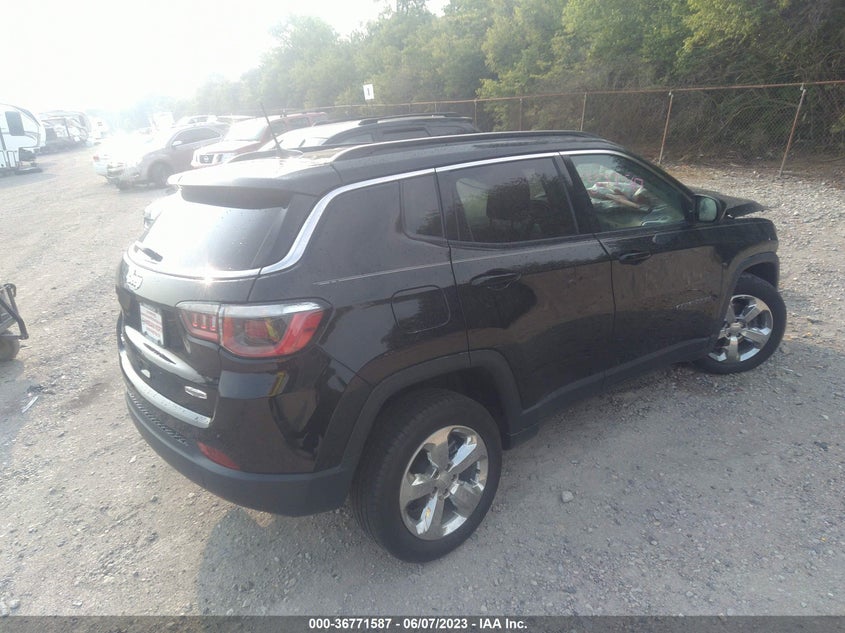 VIN 3C4NJDBB7JT282926 2018 JEEP COMPASS LATITUDE