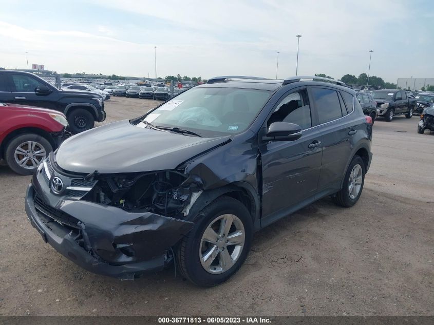 2015 TOYOTA RAV4 XLE - JTMWFREV7FD051255