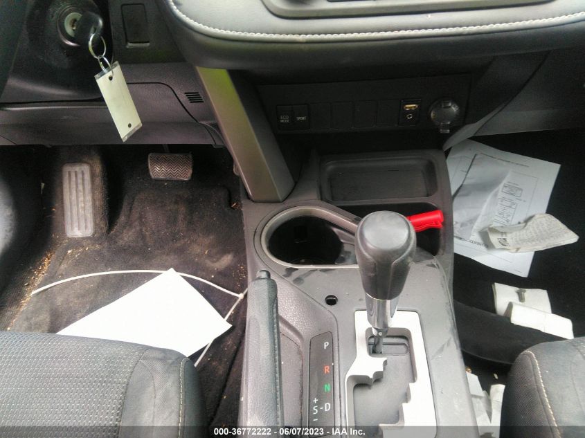 2016 TOYOTA RAV4 XLE - 2T3RFREV8GW431612